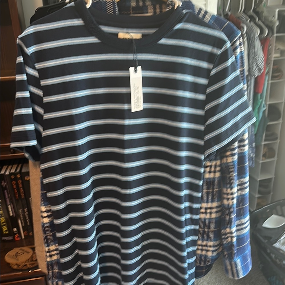 Taylor stitch organic cotton tee in navy